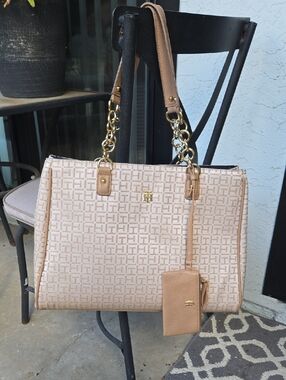 Tommy Hilfiger Beige Monogram Shoulder Bag with Gold Hardware-NWOT